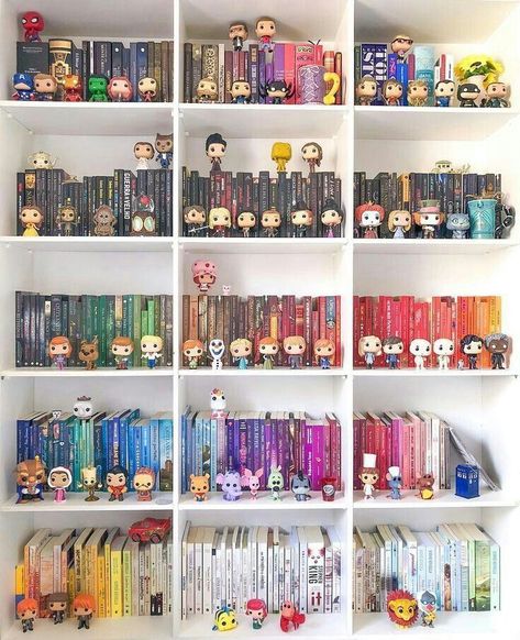 Bookshelf Goals, Funko Pop Display, Beautiful Bookshelf, Bookshelf Inspiration, Small Space Interior Design, Dream Library, Otaku Room, Pop Display, Book Organization