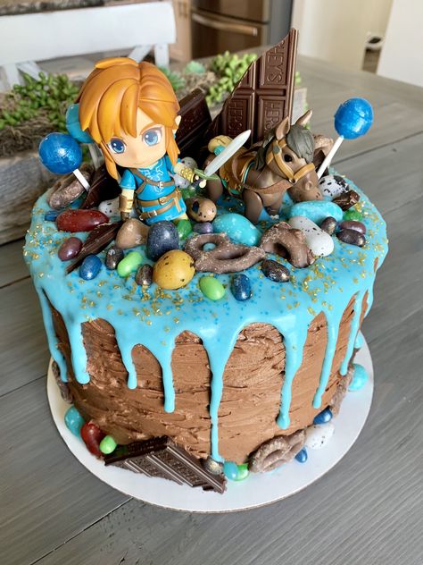 Legend Of Zelda Cake, Zelda Breath Of The Wild Cake, Zelda Cake Ideas, Link Cake Zelda, Easy Zelda Cake, Legend Of Zelda Birthday Cake Ideas, Monster Cake Zelda, Link Birthday Cake Zelda, Zelda Cake