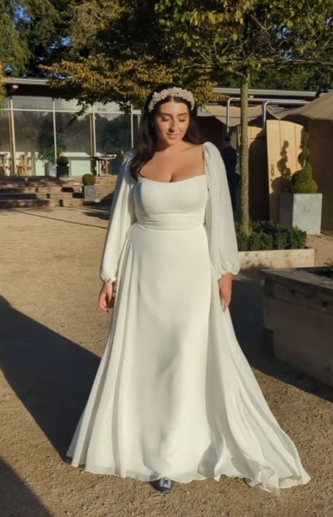 Cottagecore Wedding Dress, Curvy Wedding, Plus Wedding Dresses, Pretty Wedding Dresses, Jenny Yoo, Dream Wedding Ideas Dresses, Classic Wedding Dress, Sleeve Wedding Dress, Wedding Dresses Plus Size