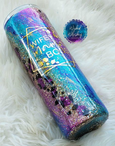 Inspirational Tumbler Cups, Custom Name Tumblers, Mr And Mrs Tumbler Cups, Mama Tumbler Ideas, Custom Tumbler Ideas, Leopard Glitter Tumbler, Cup Sayings, Tumblers Ideas, Tumbler Inspiration