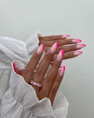 100 Pink nails design ideas that you can wear every day - miss mv Pink Tip Nails, Unghie Sfumate, Pink Gel Nails, Smink Inspiration, Pink Nail Designs, Pink Acrylic Nails, Classy Nails, Funky Nails, Pretty Acrylic Nails