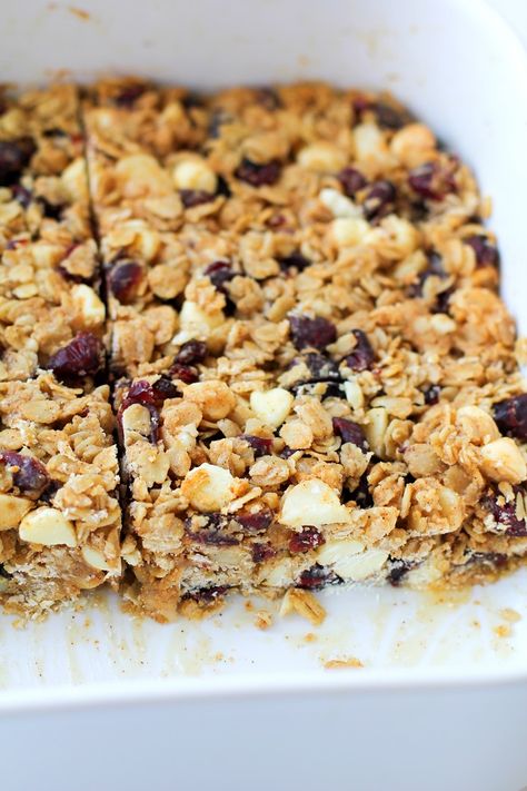 Nut Granola Bars, Healthy Granola Bar, Lite Bright, Recipes For Camping, Healthy Meal Prep Recipes, Chocolate Granola Bars, Cranberry White Chocolate, White Chocolate Macadamia Nut, Nut Granola