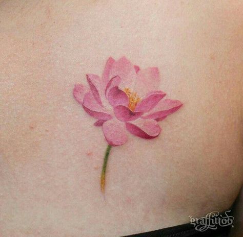 Cute flower wrist tattoo Pink Lotus Tattoo, Dotwork Tattoo Mandala, Lotusblume Tattoo, Small Lotus Tattoo, Lillies Tattoo, Lotus Tattoos, Waist Tattoos, Shape Tattoo, Hawaiian Tattoo