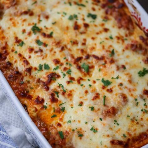 Lasagna Alla Vodka, Vodka Lasagna Recipe, Vodka Sauce Lasagna Recipe, Vodka Sauce Lasagna, Vodka Lasagna, Homemade Vodka Sauce, Creamy Vodka Sauce, No Boil Lasagna, Penne Alla Vodka