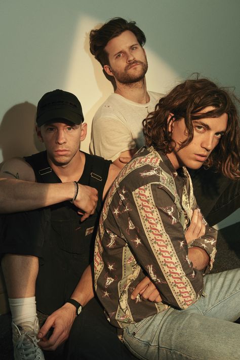 NEWS: The alternative pop band, LANY, have announced a fall North American tour, called “The Kinda Tour,” for September through November.   Details at http://digtb.us/29OjrtX Lany Band Wallpaper, Lany Band, Ilysb Lany, Paul Jason Klein, Band Photoshoot, Band Photography, Band Wallpapers, I'm With The Band, Indie Pop