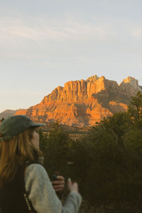 Outdoorsy Photo Ideas, Hiking Film Photography, Zion National Park Aesthetic, Adventurous Aesthetic, Outdoors Aesthetic, Mountains Camping, Hiking Photos, Explore Aesthetic, Zion National Park Utah