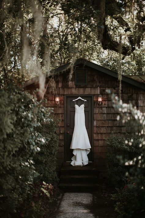 Wedding Dress Hanging Photography, Farmhouse Wedding Photos, Wedding Dress Photography Hanging, Cottage Wedding Photos, Hanging Wedding Dress Photography, Wedding Dress Hanging Pictures, Apocalypse Wedding, Wedding Dresses Canada, Hanging Wedding Dress