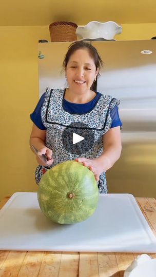 31K views · 879 reactions | Rebeca Coss on Reels | Rebeca Coss · Original audio Caribbean Drinks, Agua Fresca Recipe, Homemade Salsa Recipe, Mexican Drinks, Mexico Food, Refreshing Drinks Recipes, Pot Pies Recipes, Mexican Cooking, Mexican Dessert