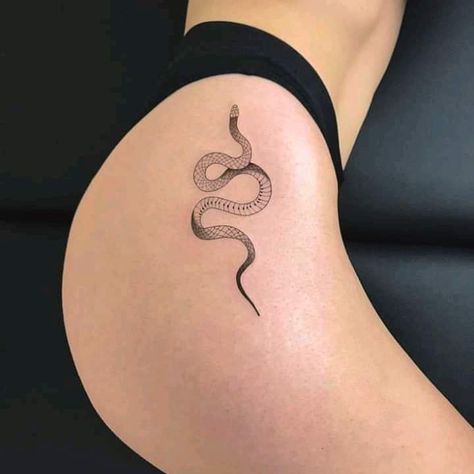 Flash Day Tattoo, Snake Tattoo Design, Hand Poked Tattoo, Medusa Tattoo, Hand Tattoos For Women, E Tattoo, Poke Tattoo, Classy Tattoos, Discreet Tattoos