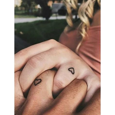 Heart Tattoo On Finger, Finger Tattoos For Couples, Couple Tattoo Ideas, Tiny Heart Tattoos, Couple Matching Tattoo, Tattoos Infinity, Small Heart Tattoos, Small Finger Tattoos, Petit Tattoo