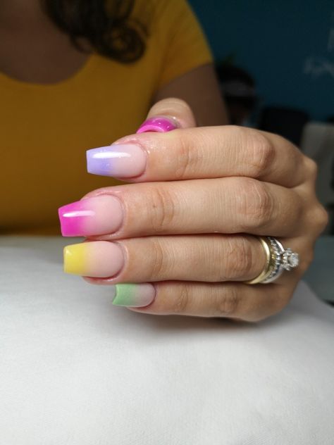 acrilic nails with baby boomer in pastel colors Baby Color Uñas, Uñas Acrilicas, Baby Colors, Baby Boomer, Spring Nails, Pastel Colors, Nail Ideas, Manicure, Nail Art