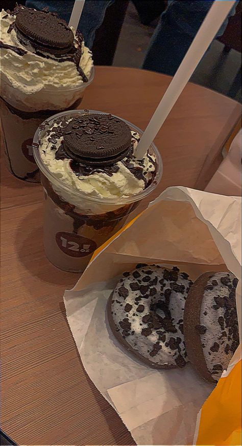 Oreo Aestethic Snack, Oreo Asthetic, Oreo Aestethic, Oreos Aesthetic, Aesthetic Oreo, Oreo Aesthetic, Food Oreo, Oreo Food, Baking Ideas