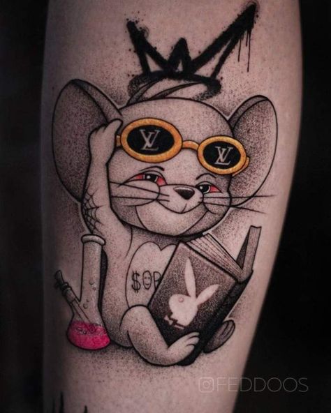 Tom Y Jerry Tattoo, Cartoon Tattoos Women, Tom And Jerry Tattoo Ideas, Jerry From Tom And Jerry, Tom And Jerry Tattoo, Tom Tattoo, Mr Cartoon Tattoo, Amber Tattoo, Dark Disney Tattoo