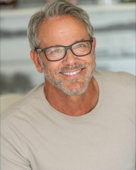 Another example of a middle aged man with facial hair. Handsome 50 Year Old Men, Middle Aged White Man, Middle Aged Man With Glasses, Cute Old Man, Old White Man, 40 Year Old Man, Tom Ernsting, Middle Aged Men, Attractive Hairstyles