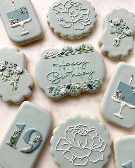 Floral Cookies, Cookies Icing, Grandma Cookies, Instagram Cookies, Anniversary Cookies, Flower Sugar Cookies, Happy Birthday Cookie, Flooding Cookies, Crazy Cookies