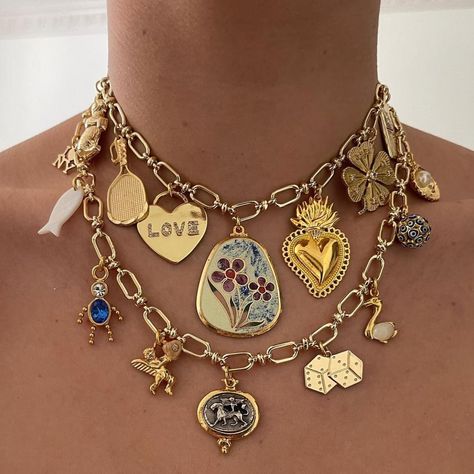 The Sage Vintage (@thesagevintage) • Instagram photos and videos Maximalist Jewelry, Carabiner Necklace, Indie Jewelry, Necklace Charms, Mermaid Jewelry, Classy Jewelry, Jewelry Lookbook, Sample Sale, Jewelry Inspo