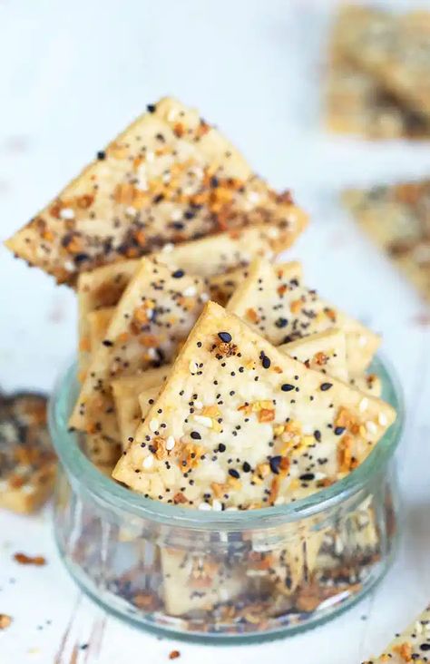 Everything Crackers, Everything Sourdough, Sourdough Crackers, Recipe Using Sourdough Starter, Sourdough Starter Discard Recipe, Homemade Sourdough Bread, Bread Starter, Homemade Crackers, Sourdough Starter Recipe