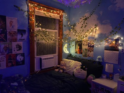 Spacecore Aesthetic Bedroom, Little Spaces Aesthetic, Space And Stars, Galaxy Bedroom, Galaxy Room, Stars Yellow, Star Bedroom, Space Themed Bedroom, Space Themed Room