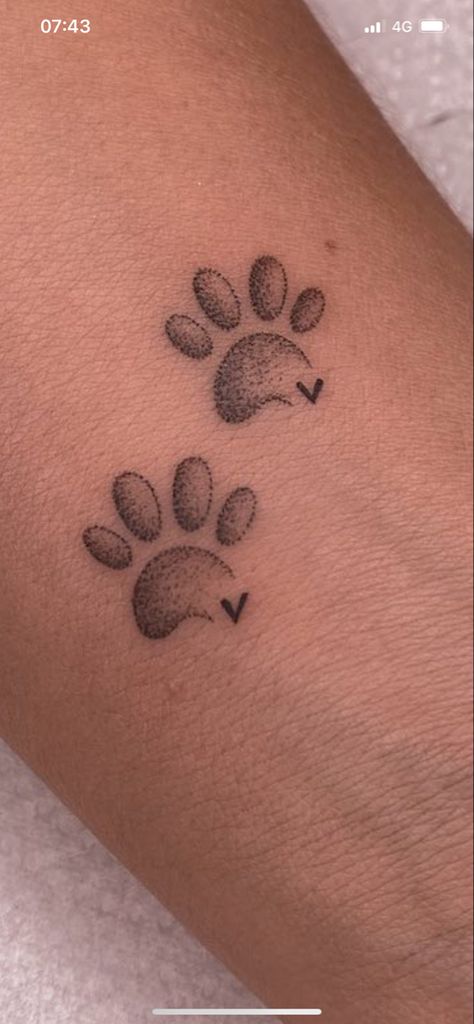 Simple Pawprint Tattoo, Paw Print With Letter Tattoo, Small Tattoos For Dogs That Passed, Animal Tattoos For Women, Pet Memory, Pawprint Tattoo, Dog Paw Tattoo, Tattoo Spots, Cat Tat