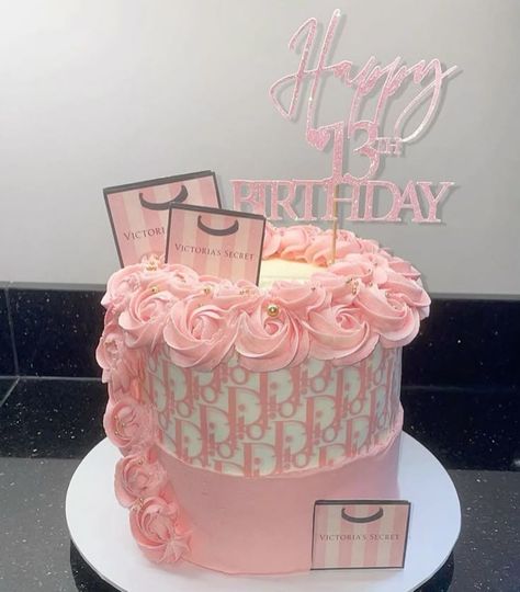 Victoria Secret Cake, Wedding Cake Simple Elegant, Modern Birthday Cakes, Cake Designs For Kids, 14th Birthday Cakes, Sweet Sixteen Birthday Party Ideas, 13 Birthday Cake, Birthday Cakes For Teens, Sweet 16 Birthday Cake