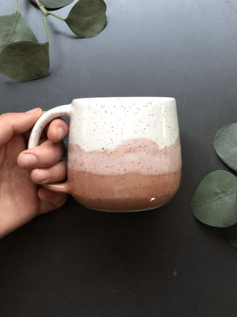 Modern Coffee Cup, Speckled Pottery, Diy Keramik, Pink Coffee Mug, Ceramic Cafe, Diy Pottery Painting, Pink Coffee Mugs, Pink Coffee, Tanah Liat