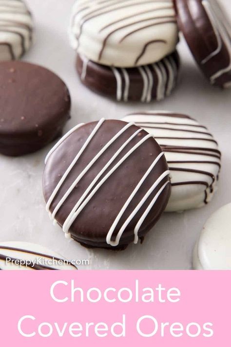 Chocolate Covered Oreos have just two ingredients and satisfy any chocolate craving with crisp cream-filled cookies enrobed in your favorite melted chocolate or candy melts. Oreo Balls Christmas, Cream Filled Cookies, Chocolate Dipped Cookies, Chocolate Melting Wafers, Chocolate Dipped Oreos, Chocolate Transfer Sheets, Dipped Oreos, Dipped Cookies, Covered Oreos