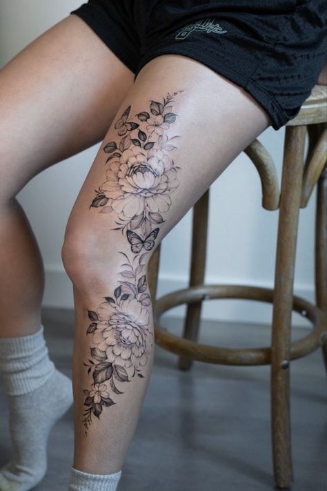 Tattoo Bein Frau, Side Leg Tattoo, Flower Leg Tattoos, Upper Leg Tattoos, Back Of Leg Tattoos, Lower Leg Tattoos, Wrap Around Tattoo, Floral Thigh Tattoos, Flower Thigh Tattoos