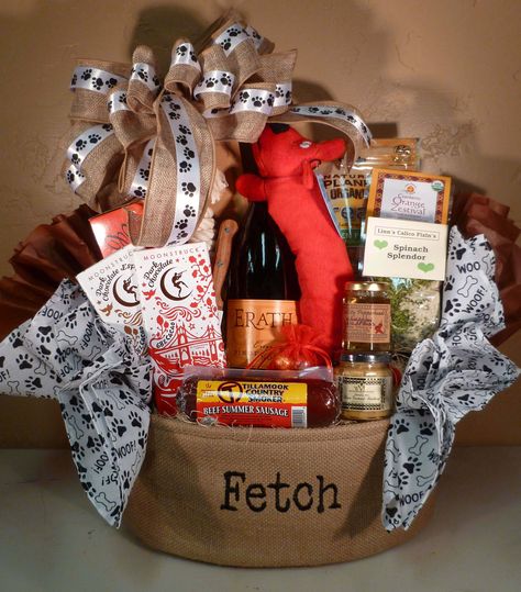 Dog Themed basket for raffle idea - mix of treats for owner & pet...  (Who is who?!?) Dog Hampers Gift Baskets, Pet Basket For Raffle, Pet Raffle Basket Ideas, Diy Wine Gift Baskets, Silent Auction Gift Basket Ideas, Basket Themes, Pet Gift Basket, Basket Raffle, Auction Gift Basket Ideas