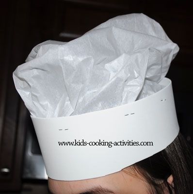 How to make a homemade chef hat Kids Cooking Lessons, Chef Hats For Kids, Kids Cooking Activities, Kid Chef, Cooking Lessons, Chefs Hat, Cooking Apron, Cooking With Kids, Chef