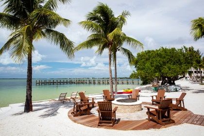 8 Best Florida Keys Hotels & Resorts - Condé Nast Traveler Family Resorts In Florida, Florida Keys Hotels, Best Family Resorts, Key West Hotels, Key Largo Florida, Beach Hammock, Beach Towns, Florida Resorts, Family Resorts