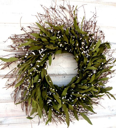 A Full and Rustic Year-Round Twig Wreath!! Great for Spring, Summer, Fall or Winter.......You can hang this wreath all year long!!  I started with a sunburst wreath and added artificial greenery and assorted pip berries. Hang this wreath anywhere....your front door, porch, entryway, family room, bedroom or bathroom and enjoy its beauty and yummy scent. (21-22 diameter- Pictured)  WildRidge Wreaths are CUSTOM MADE choose your Scent and Ribbon Color. SELECT SCENT AT CHECK OUT  UNSCENTED-------... Fall Front Porch Ideas, Cottage Wreath, Summer Door Wreaths, Spring Door Wreaths, Door Wreaths Fall, Wreath Rustic, Twig Wreath, Year Round Wreath, Bay Leaf