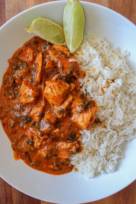 Salmon Plates Dinners, Fall Salmon Recipes Healthy, Clean Eating Recipes Pescatarian, Salmon And Beans, Tomato Salmon Recipes, Salmon Curry Recipes Coconut Milk, Salmon Recipes With Rice, Healthy Spicy Recipes, Curry Salmon Recipes