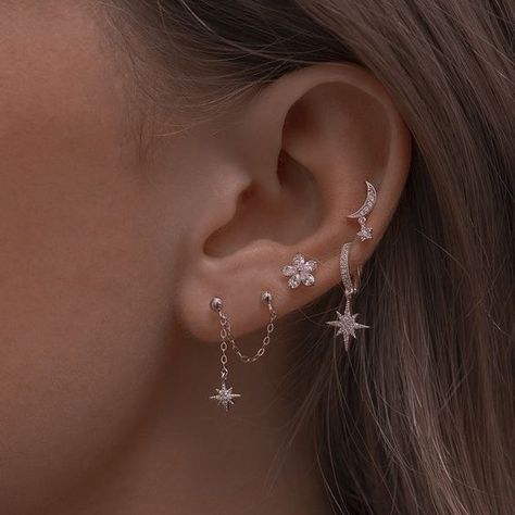 Dangly Earrings Aesthetic, Nail Jewels, Earrings Aesthetic, Earrings Inspiration, Ear Candy, 2025 Vision, Dangly Earrings, Future Life, Ear Piercings