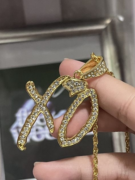 The Weeknd merch Xo Necklace The Weeknd, The Weeknd Gifts, Weeknd Birthday, Xo Chain, The Weeknd Birthday, Weeknd Merch, The Weeknd Merch, Xo Necklace, Abel Tesfaye