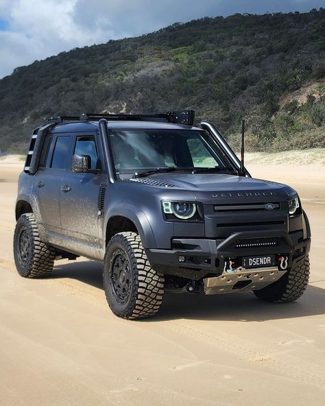 IG: @newdefendermods   525hp V8 DSENDR Build! 💪 Overlander Vehicles, 2023 Land Rover Defender, Luxury Cars Range Rover, New Defender, Rock Sliders, Roof Racks, Luxury Suv, Lift Kits, Land Rover Defender