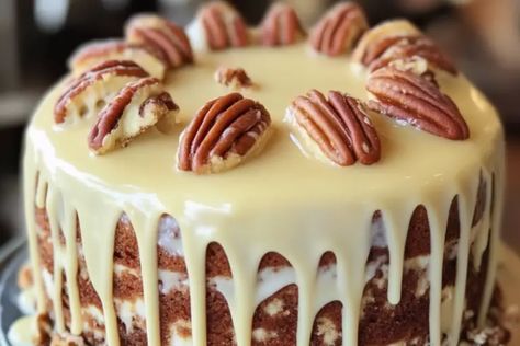 Pecan Praline Cake with Creamy Drip Glaze - recipestasteful Southern Butter Pecan Praline Cake, Pecan Praline Cake, Praline Cake, Pecan Praline, Pecan Pralines, Butter Pecan, Toasted Pecans, Moist Cakes, Round Cake Pans