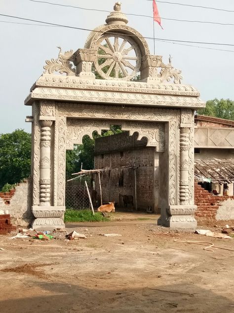 Temple Entrance Gate Design, Temple Landscape Design, Temple Gate Design, Temple Entrance, Classic Villa Design, Site Plan Design, 18th Century House, Waterfall House, Indian Temple Architecture