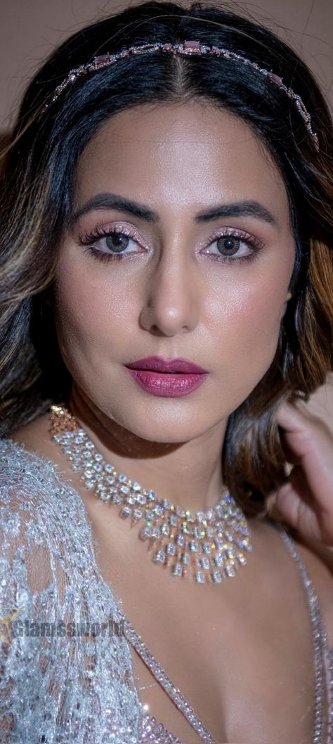 Heena Khan, Hina Khan, Indian Tv Actress, Arab Women, Actress Photos, Makeup Ideas, Beauty Women, Actresses, Actors