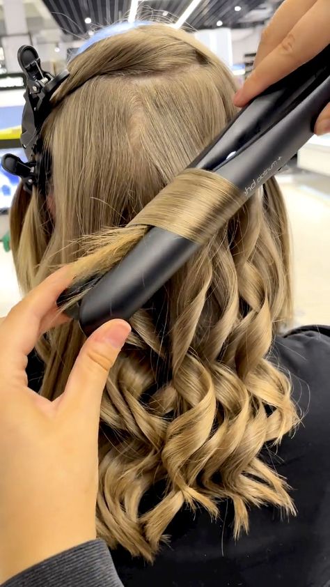 CosmoProf - GHD Flat Iron Curls Tutorial Ghd Curls Tutorial, Ghd Curls, Flat Iron Curls Tutorial, Flat Iron Tips, Easter Hairstyle, Ghd Platinum, Curls Tutorial, Wig Installation, Iron Curls