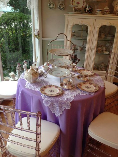 I am thinking about making the front room, which was originally the "parlor" into a tea room. Tea Room Interior, Shop Reference, Tea Room Decor, Vintage Tea Rooms, Tea Houses, Tea Shops, Tea Food, British Tea, Tea Rooms