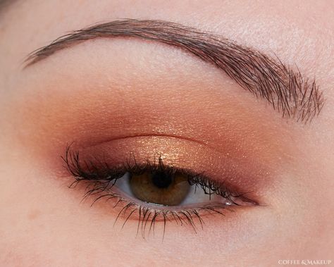 Makeup Ideas For Burnt Orange Dress, Natasha Denona Bronze Palette Looks, Soft Autumn Wedding Makeup, Natasha Denona Bronze Palette, Simple Orange Makeup Looks, Orange Makeup Looks Natural, Makeup For Orange Outfit, Simple Eyeshadow Looks For Brown Eyes, Bronze Eyeshadow Looks