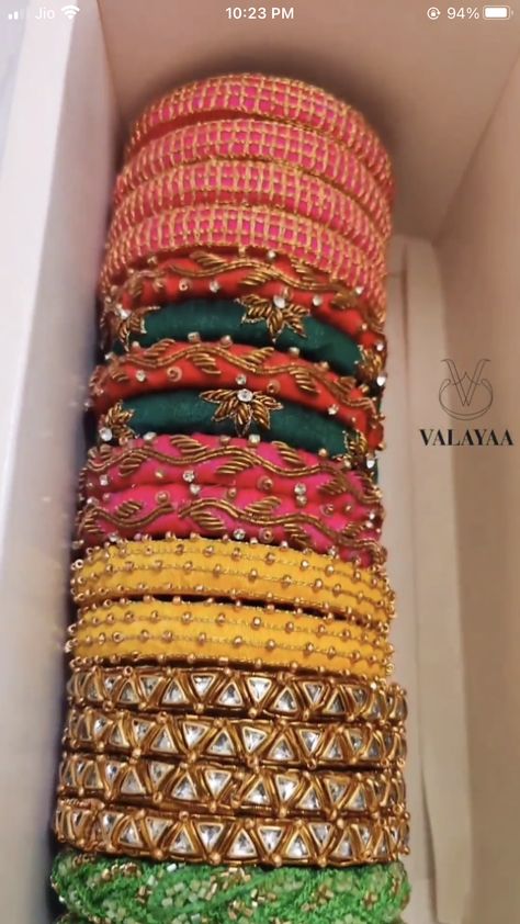 Aari Bangles Design, Handwork Bangles, Aari Work Bangles, Embroidered Bangles, Aari Bangles, Bride Fashion Photography, Fancy Bangles, Magam Work Designs, Bangle Diy