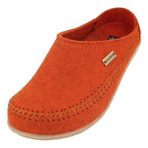 PRICES MAY VARY. 100% boiled wool felt upper makes these clogs both sturdy and breathable Footbeds and spacious toe boxes follow the natural form of your feet Latex molded arch support will make the wearing very pleasureable Suitable for outdoor use and has a slip resistant and water resistant crepe sole Wool felt insole lining, removable contoured footbed HAFLINGER UNISEX FLETCHER WOOL CLOGS Be a friend to your feet with the Haflinger Fletcher clogs. This functional slipper has a structured, wo Haflinger Clogs, North West Outfits, Conspicuous Consumption, Birkenstock Sandals Outfit, Wool Clogs, Blessing Bags, Best Slippers, Fab Shoes, Mens Fashion Rugged