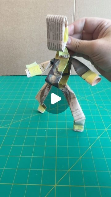 How To Make Puppets, How To Make A Puppet, Paper Marionette, Puppets For Kids To Make, Paper Doll Tutorial, Stop Motion Puppet, Art Kindergarten, Puppet Tutorial, Handmade Puppet