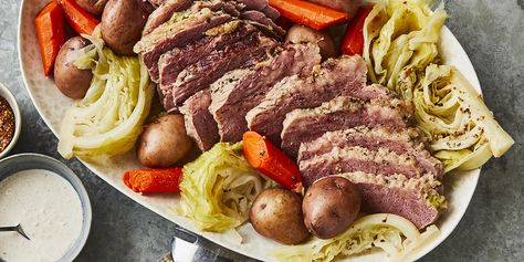 Jiggs Dinner, Corned Beef Recipe, Slow Cooker Corned Beef, Beef Cabbage, Corned Beef And Cabbage, Corned Beef Brisket, Corned Beef Recipes, Beef And Cabbage, Cabbage Recipe