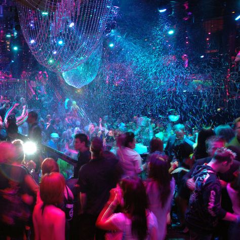 Clubs Aesthetic, Party Aesthetic Club, Club Party Aesthetic, Rave Concert, Party Vibe, Nightclub Aesthetic, Nightclub Design, Club Aesthetic, Vegas Party