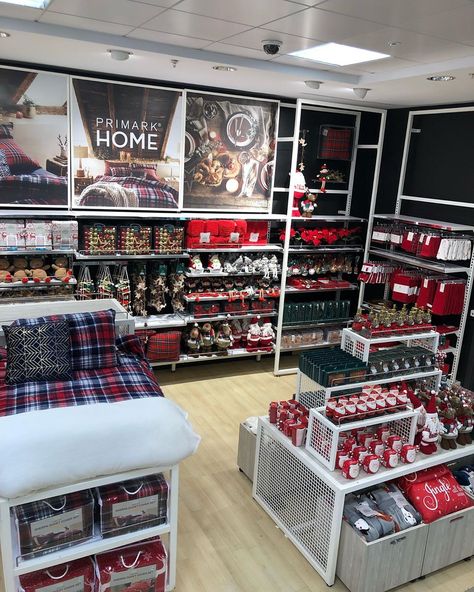 Primark Home 2023, Primark Shop, Primark Christmas, Primark Home, Magical Christmas, Christmas Shopping, Visual Merchandising, Xmas Decorations, Christmas Decorations