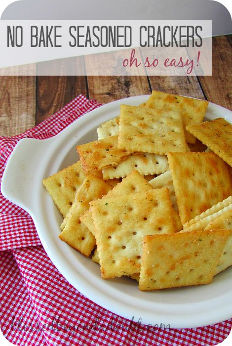 Saltine Crackers Snacks, Spicy Mini Saltine Crackers, Mini Crackers With Ranch, Saltine Cracker Recipes Seasoned Baked, Ranch Mini Saltines, Firecracker Crackers Mini Saltines, Mini Saltines Recipes, Mini Crackers Recipe, Seasoned Mini Saltine Crackers