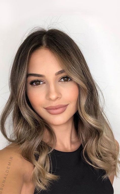 Brown Hair Colour Ideas, Brown Hair Colour, Hair Colour Ideas, Brown Hair Inspo, Brown Hair With Blonde Highlights, Hair Color Light Brown, Brown Hair Balayage, Light Hair Color, Colour Ideas