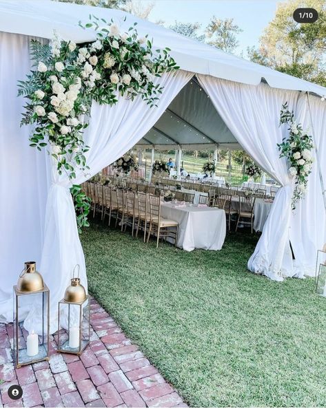 Outdoor Wedding Reception Set Up, Outdoor Wedding Canopy Ideas, Backyard Wedding Canopy, Diy Canopy Tent Outdoor Wedding Reception, Outdoor At Home Wedding, Backyard Fancy Wedding, Elegant Tent Party, Luxe Backyard Wedding, Small Elegant Backyard Wedding